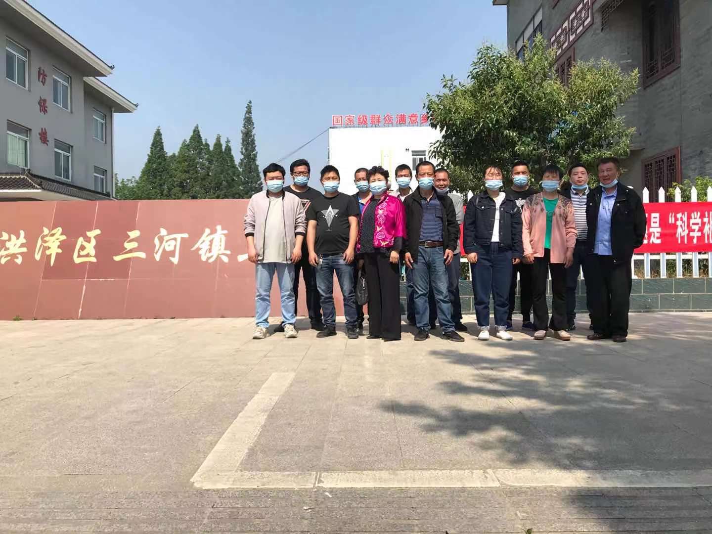 提供暖心接送專車！洪澤區(qū)三河鎮(zhèn)政府全力“護航”歐西員工疫苗接種